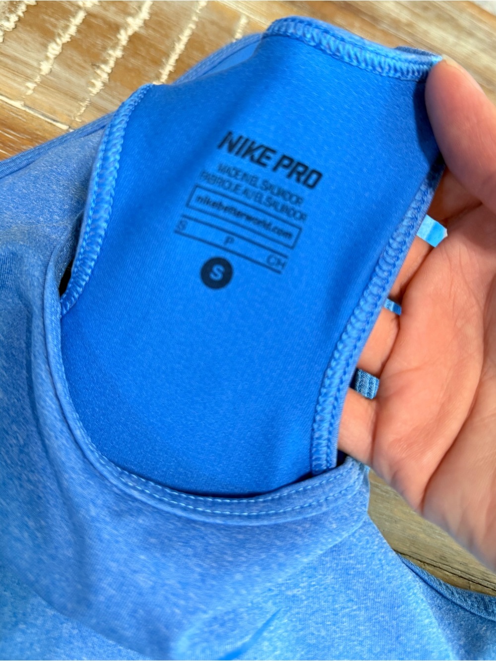 Nike Pro Workout Tank - Picture 3 of 3